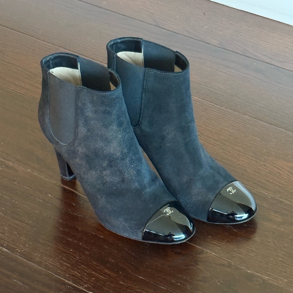 Chanel black-gold suede Ankle Boots